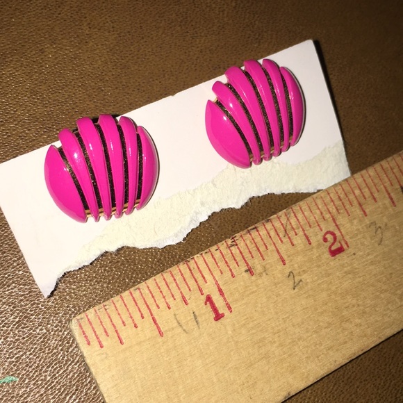 Vintage Jewelry - VTG 80s HoT pinK earrings